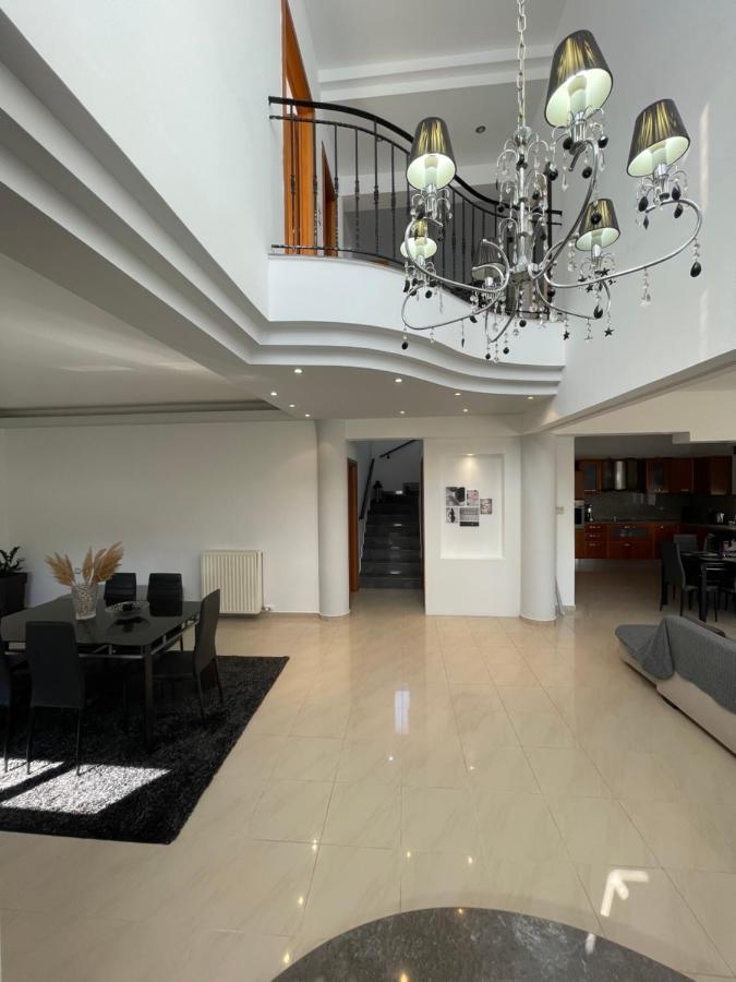 Villa Epavlis ฮารากิ ภายนอก รูปภาพ