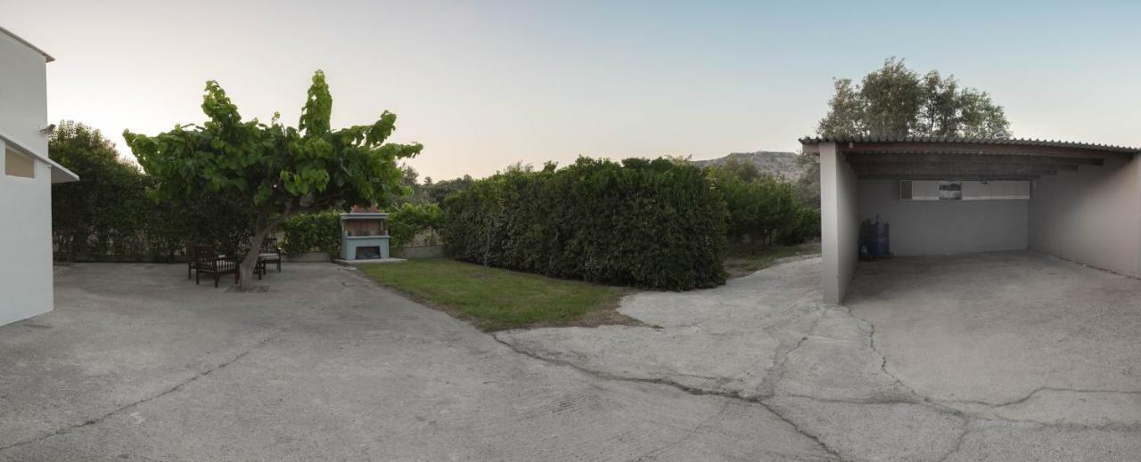Villa Epavlis ฮารากิ ภายนอก รูปภาพ